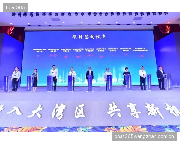 成都蓉城外线推进十分爆烈：边线风暴背后的战术、体验与商业机遇